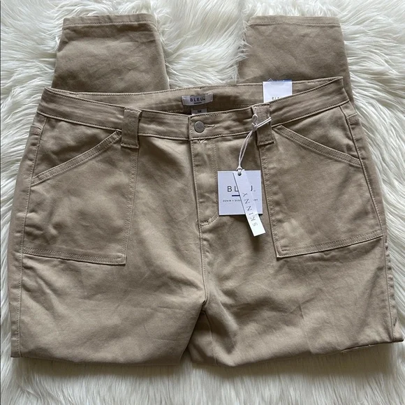 Stylish Tan Pants - Picture 2 of 5